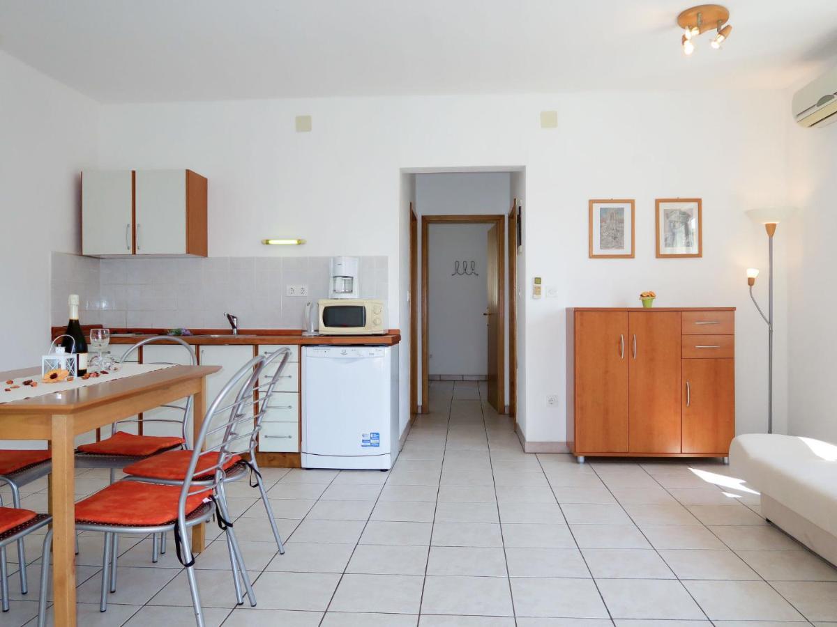Apartment Andrea - Rab102 By Interhome Barbat na Rabu Kültér fotó